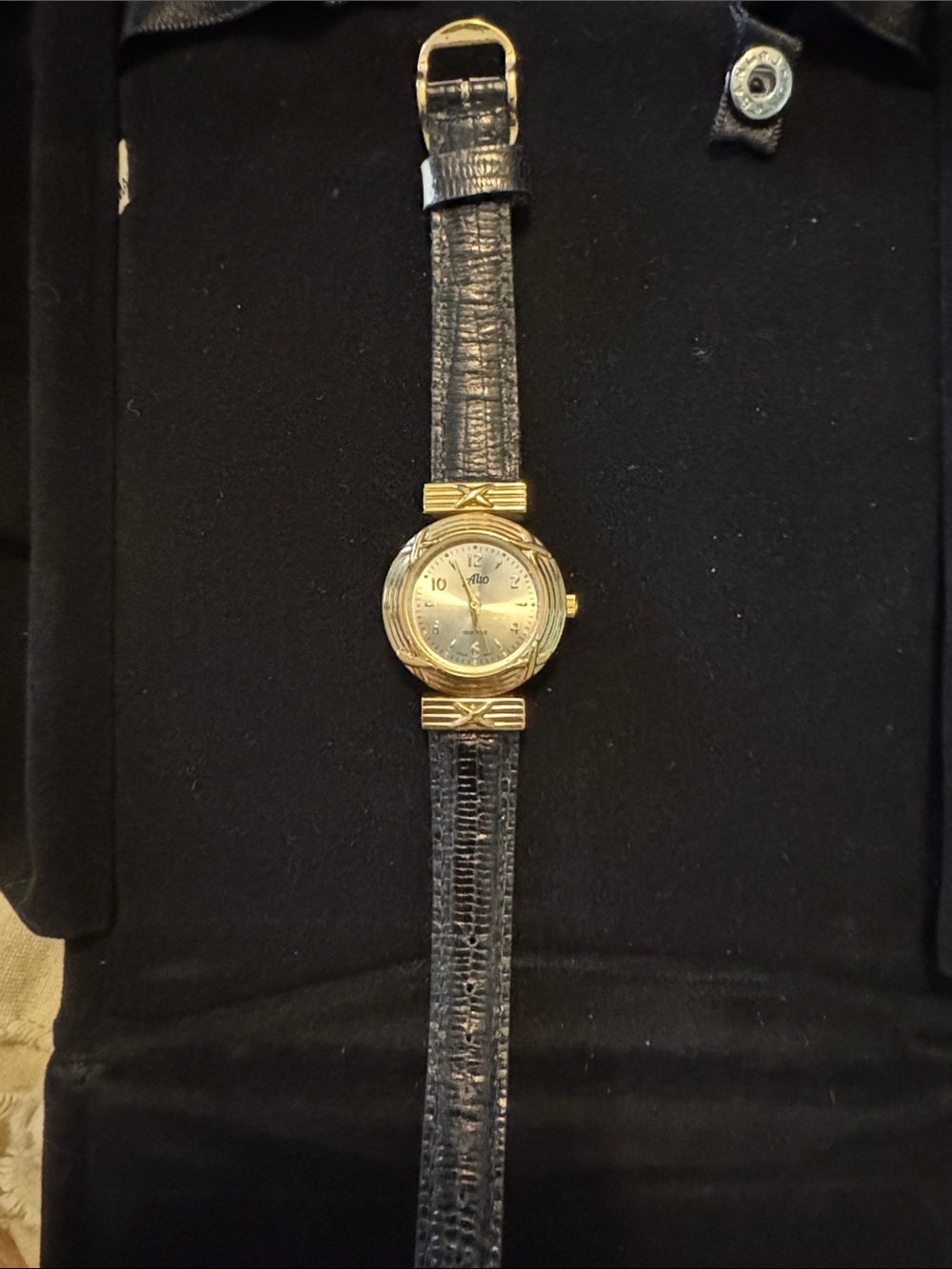 Vintage Alto gold Dial womens Watch w/ reversible Black to white Leather Straps
